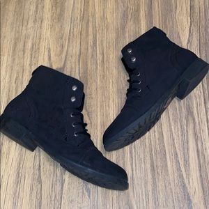 Madden Girl Combat Boots 🥾